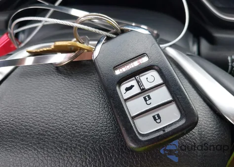 2017 Honda Cr-V Touring z USA, uszkodzony, nr VIN 5J6RW1H95HL013989